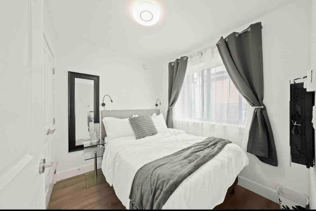 Entire New Cozy And Modern 2-Storey House Vancouver Esterno foto