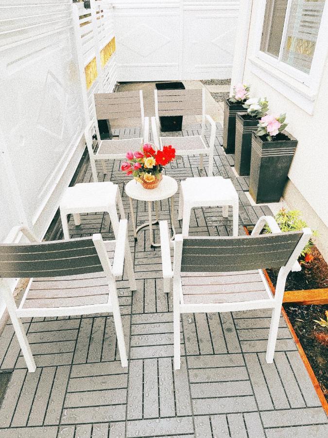 Entire New Cozy And Modern 2-Storey House Vancouver Esterno foto
